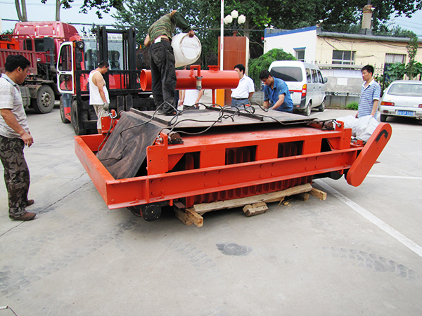 新型強(qiáng)迫油冷電磁除鐵器