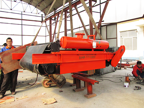 懸掛油冷式電磁除鐵器