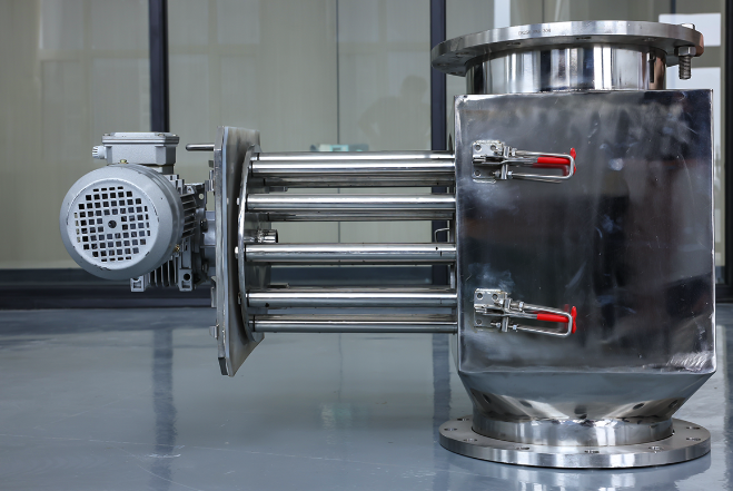 旋轉(zhuǎn)式粉體除鐵器