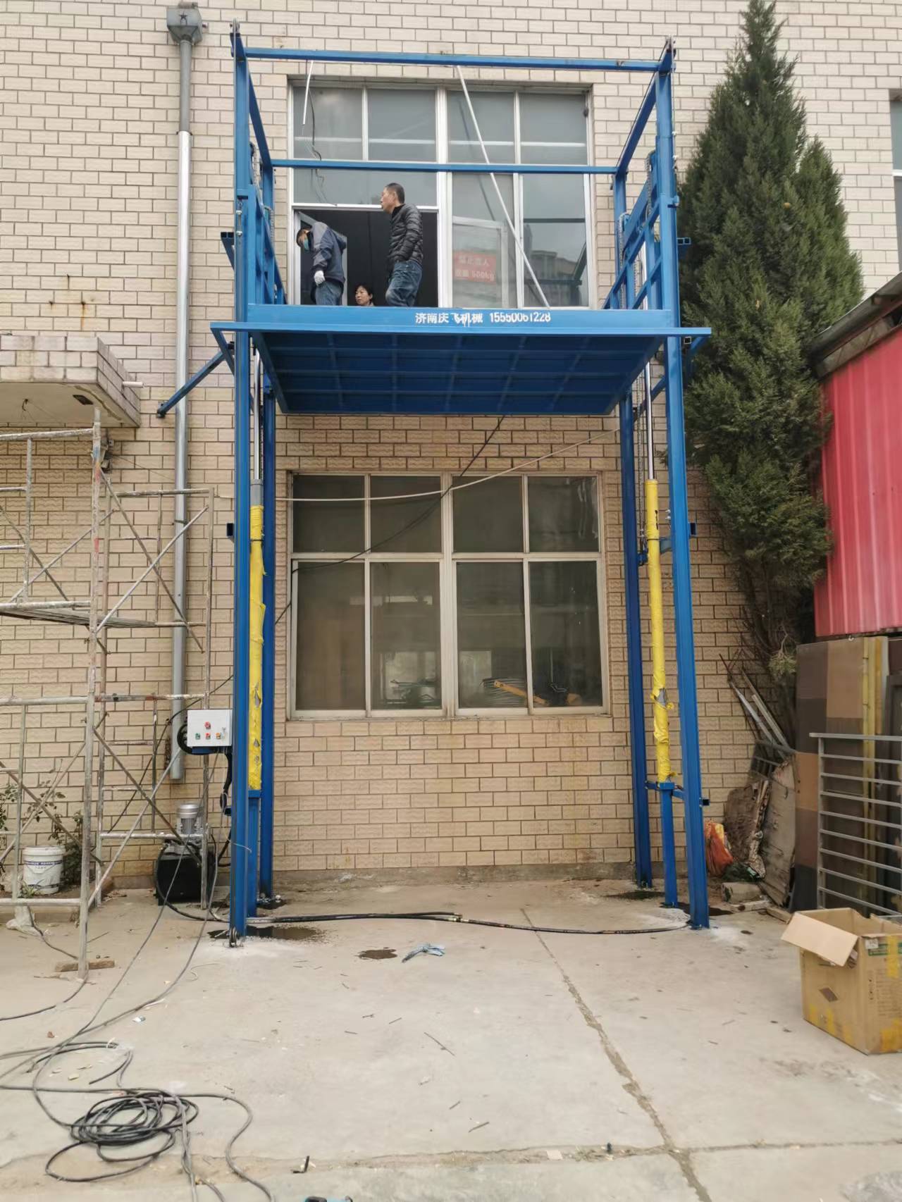導(dǎo)軌式升降機(jī)電機(jī)電壓失穩(wěn)的影響有哪些？